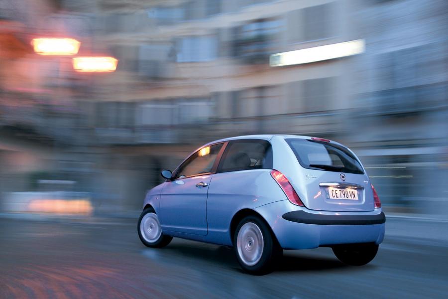  Lancia Ypsilon 2003 года  (фото 50 из 114)